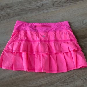 lulu lemon ruffle bright pink skort